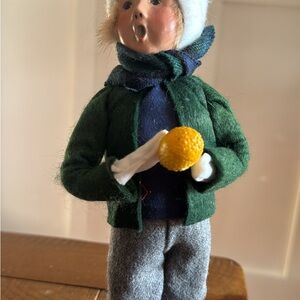 Ltd Edition Byers Choice Caroler ‘boy with fruit’ 1999